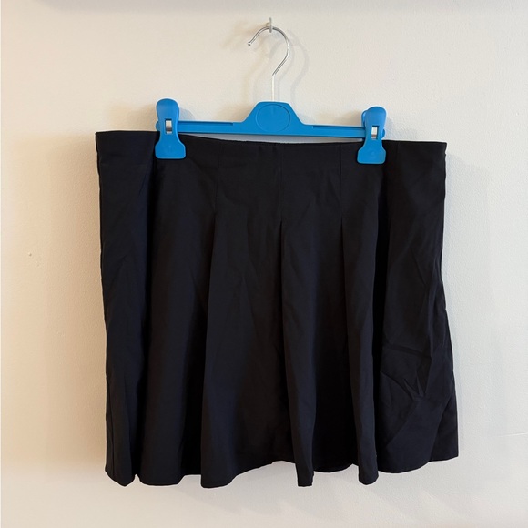 NEW - L J. Crew Black Pleated Active Skort - Picture 2 of 7